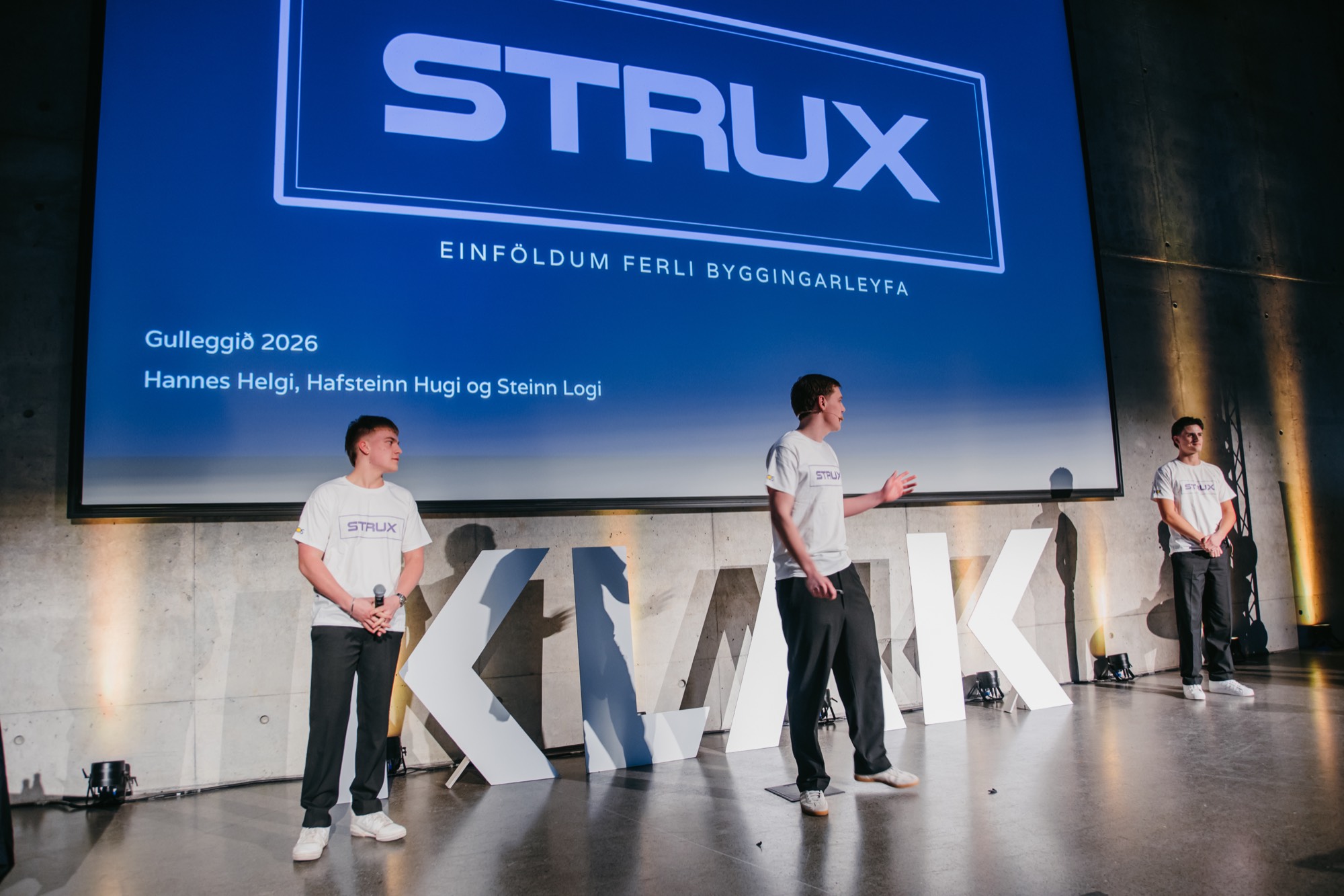 Teymi STRUX kynnir lausn sína fyrir yfirferð byggingarleyfisumsókna á lokakeppni Gulleggsins í Grósku